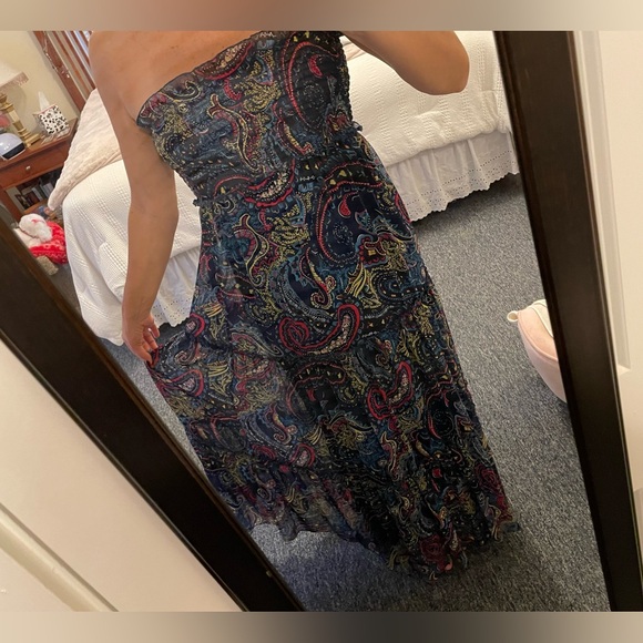 Appropriate behavior- maxi dress, blue paisley pattern, size medium - Picture 2 of 6